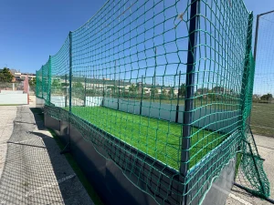 Mallas resistentes y seguras para la práctica del fútbol 3vs3