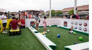 El billar fútbol es para todas las edades