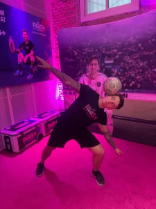 El Freestyle Fútbol presente en la activación de By+ Messi en Barcelona