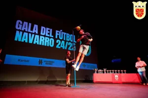 Competencia indoor de Head Jump Challengue