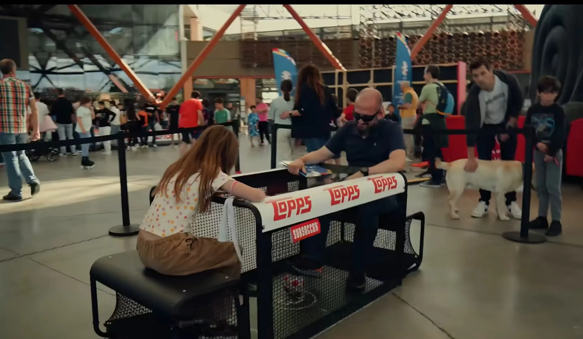 El fascinante lanzamiento de Topps para la Eurocopa organizado por ShowFlow