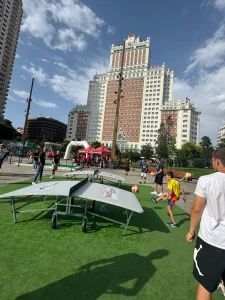 El popular Teqball en espacios abiertos